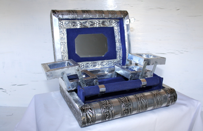 Aluminium Jewellery Box With Mirror 3in x7in x 6in