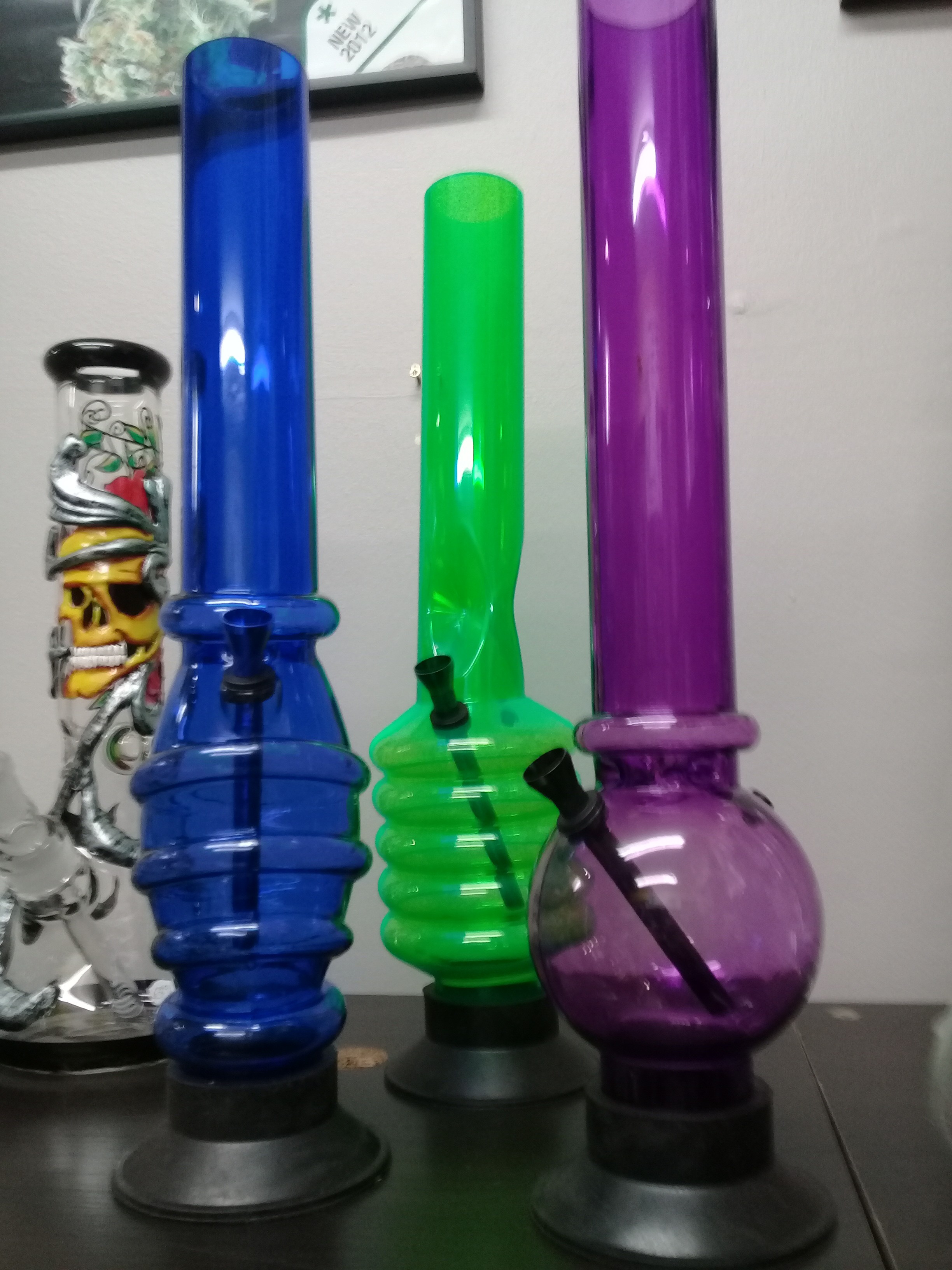 16\" Acrylic Bong (Plain)
