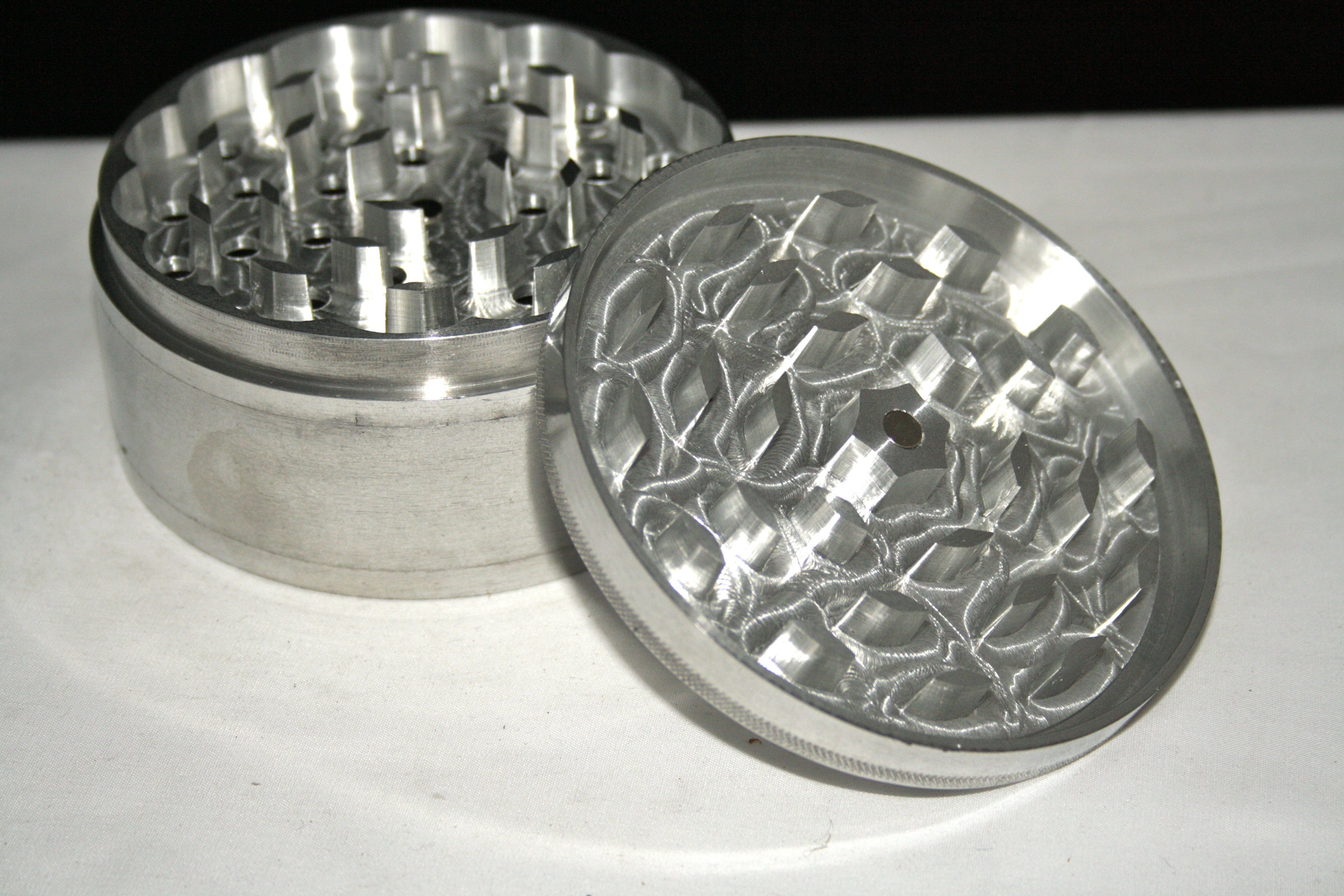 Aluminium Grinder 4pt 100mm