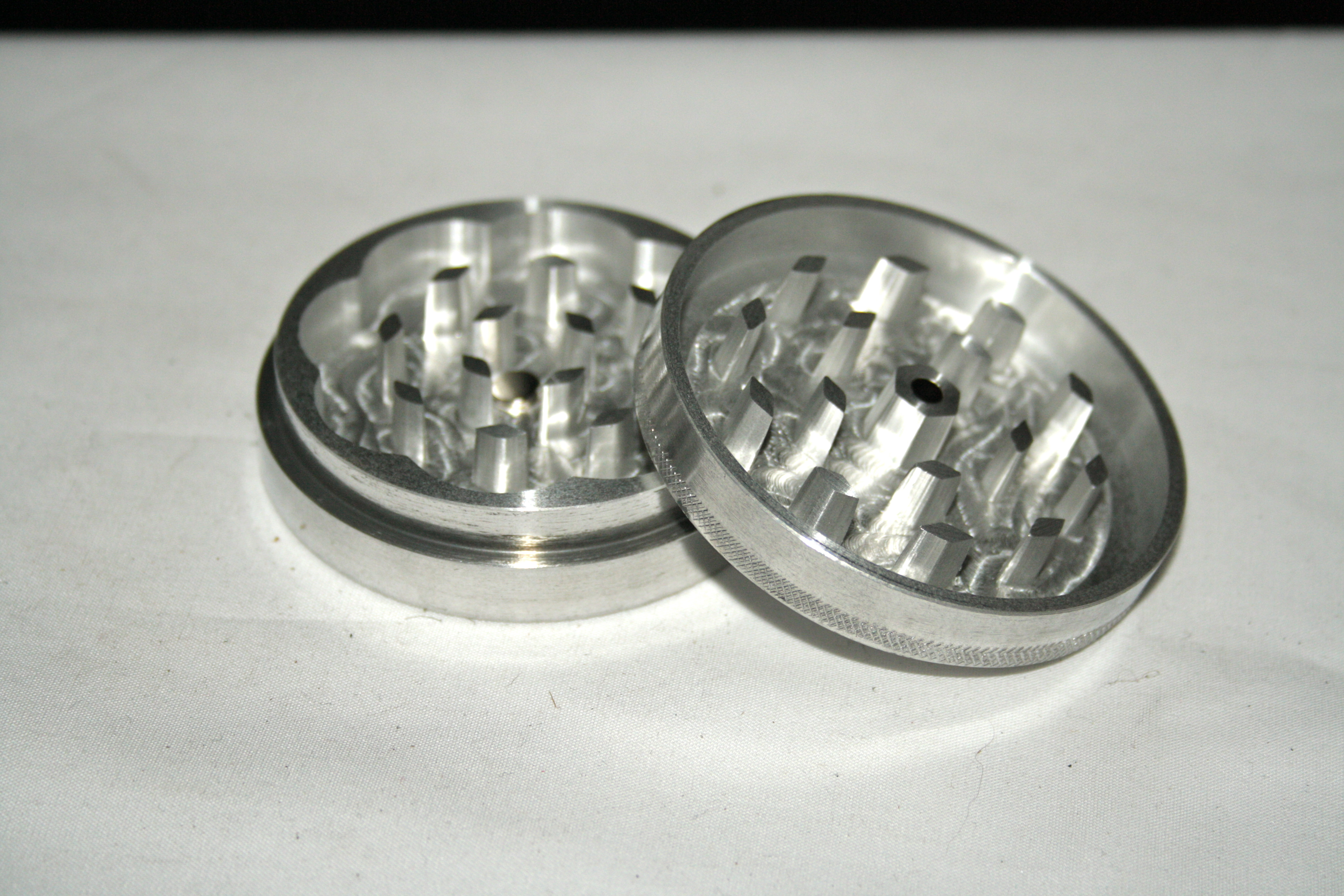Aluminium Grinder 2pt 66mm