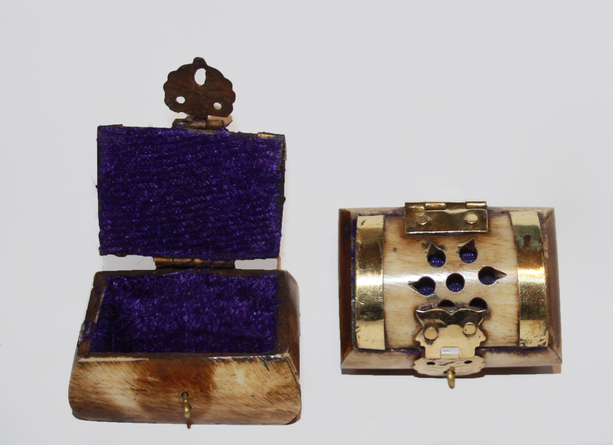 Resin And Brass Gift Box 5cm